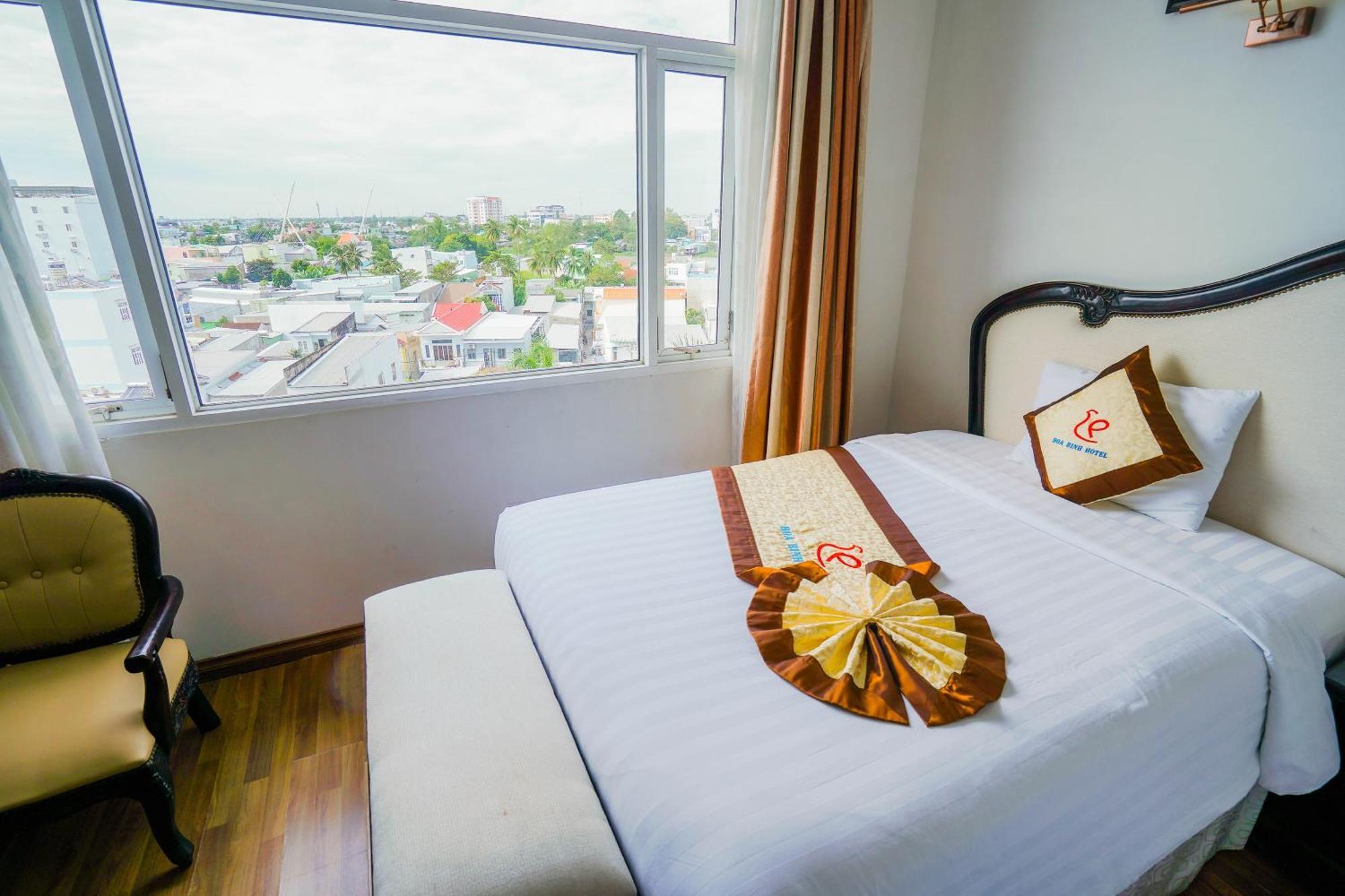 Hoa Binh 1 Hotel Long Xuyen Exterior photo
