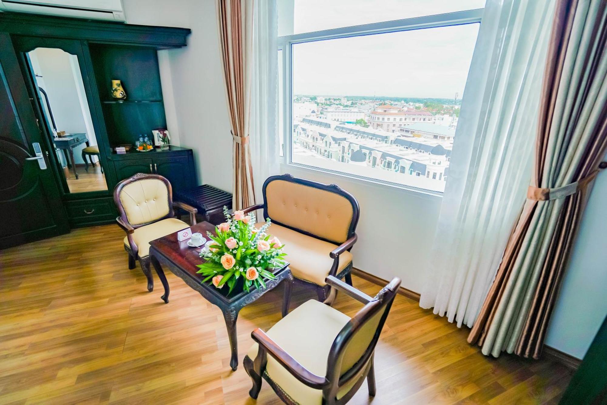 Hoa Binh 1 Hotel Long Xuyen Exterior photo
