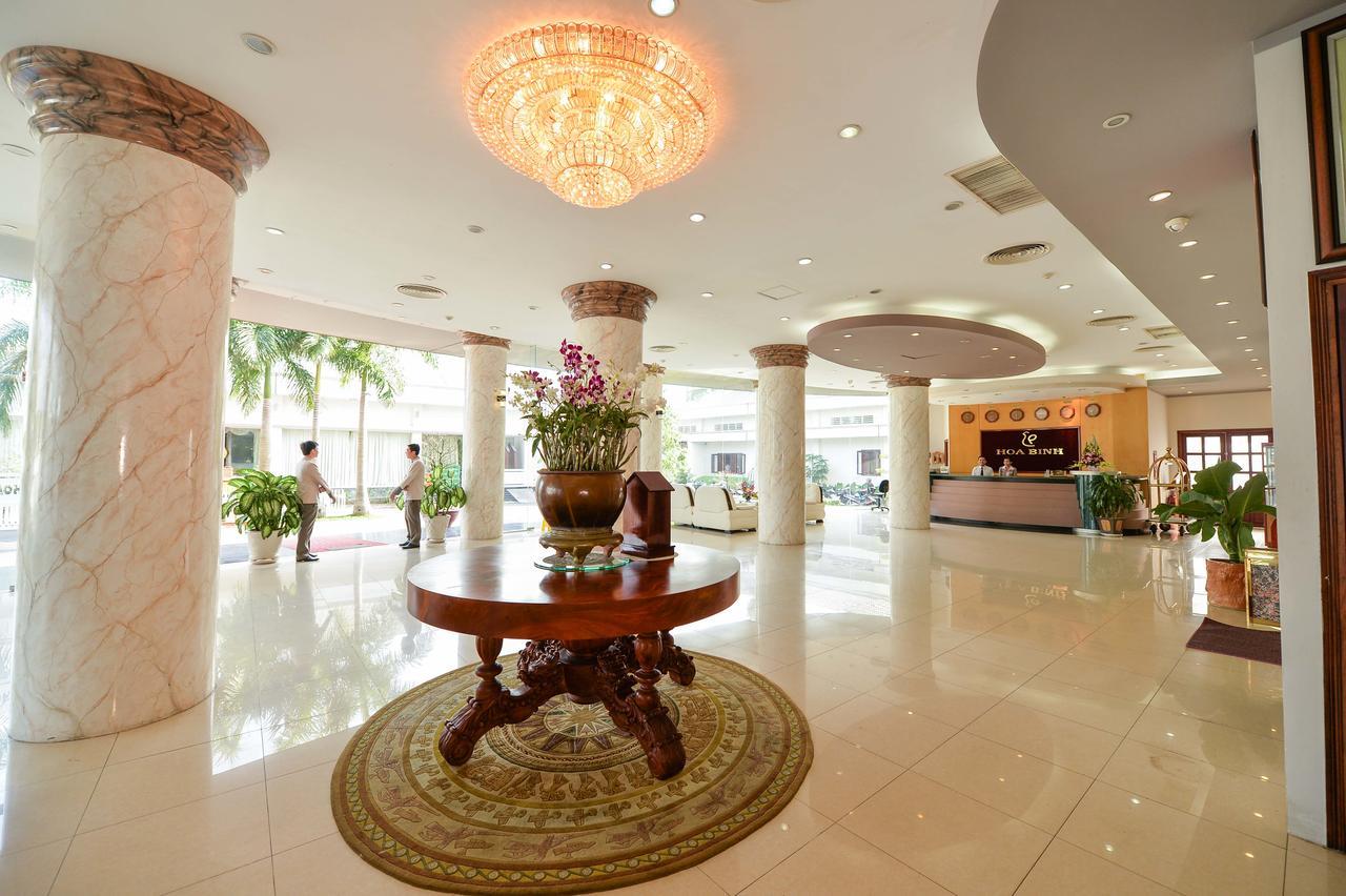 Hoa Binh 1 Hotel Long Xuyen Exterior photo